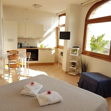 Home Suite Home * كافايون فيرونيسي